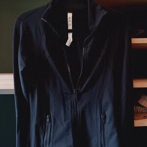 "Lululemon" black longsleeves